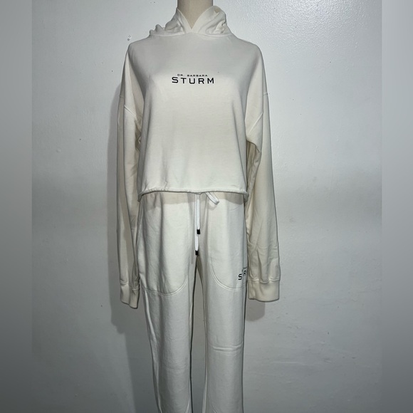 Dr. Barbara Strum Sweatsuit (2pc) - Picture 2 of 4